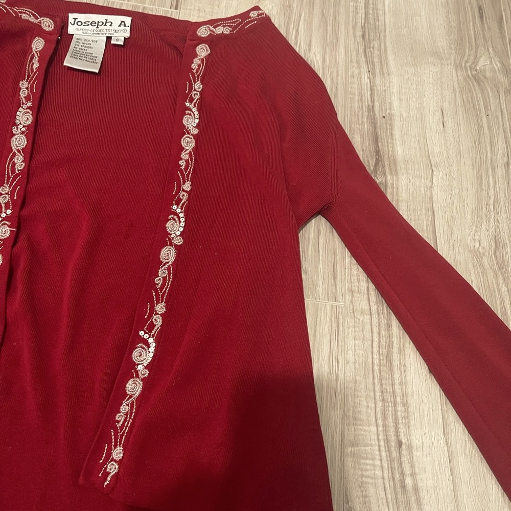 Women’s Small Cabernet Cable Sweater